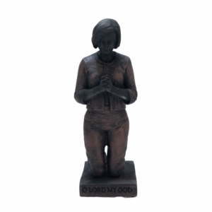 Sculpture Called to pray woman